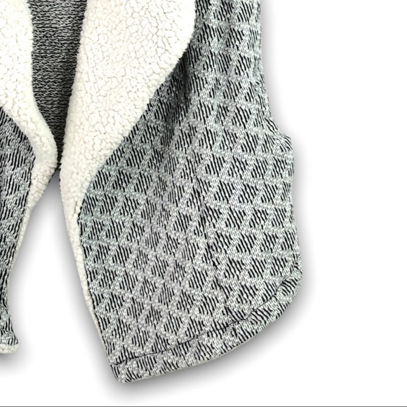 Cavalini by Cavalini - Sweater Collection Neutral Sherpa Open Vest - S - Picture 3 of 9